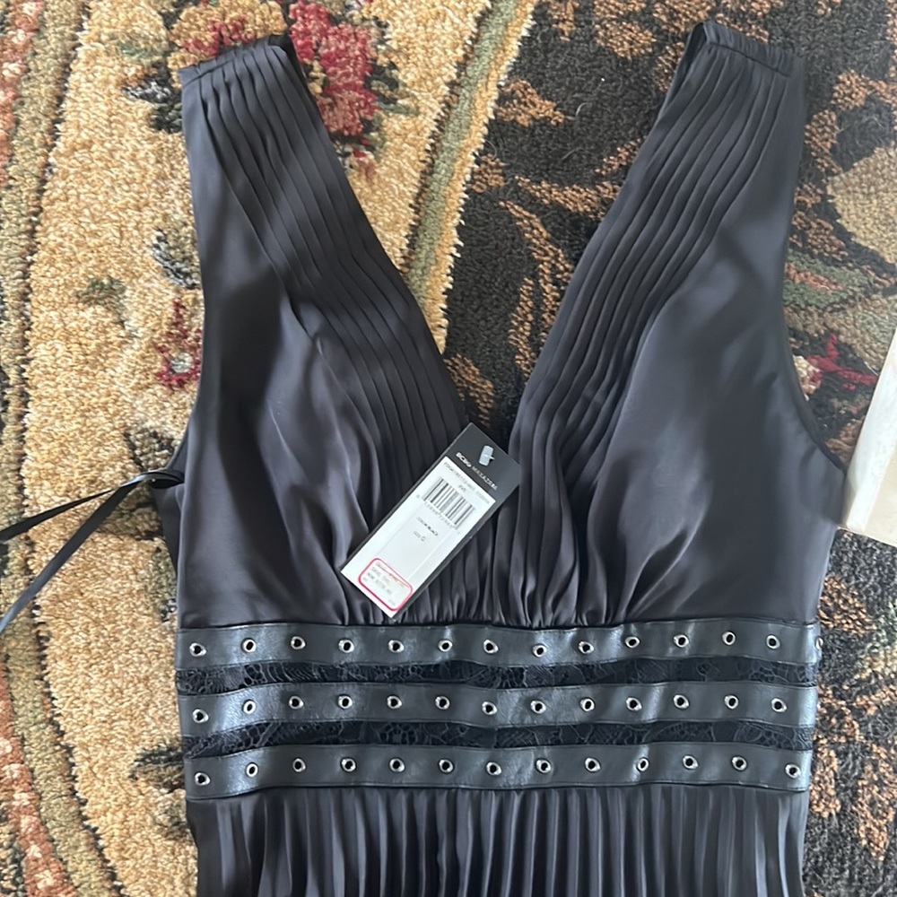 sexy BCBG silky black dress - Picture 2 of 5